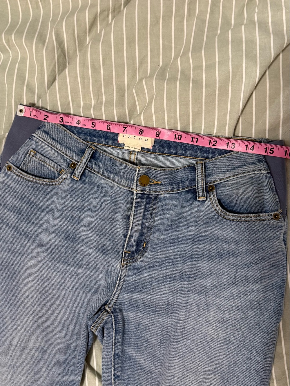 Hatch | Light Wash Crop Jeans Maternity Denim - Picture 10 of 10